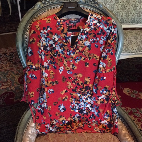 Women’s Blouse